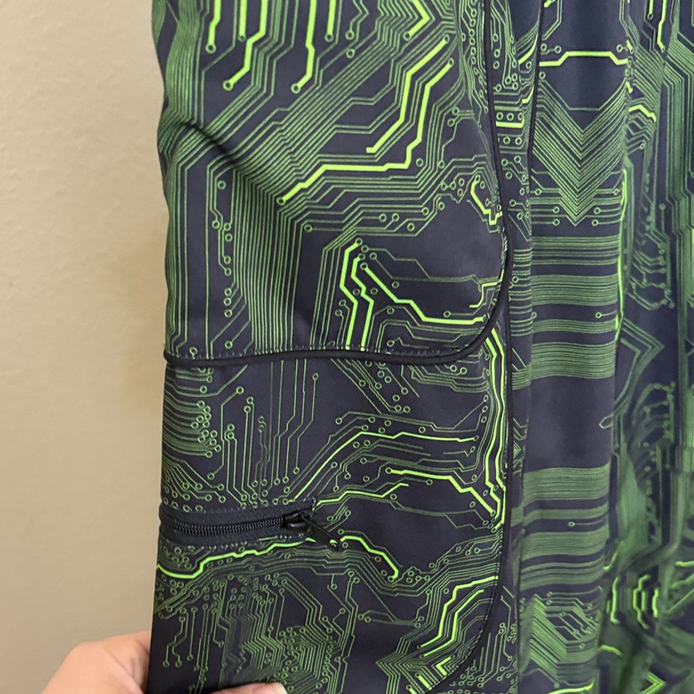 #68 Men's Green Patterned Pants - Picture 3 of 6